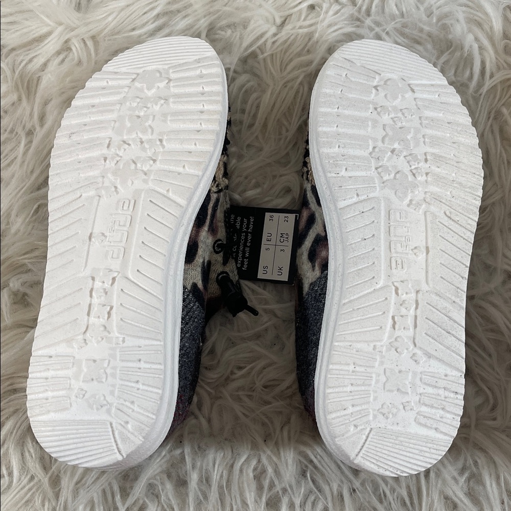 HEY DUDE Wendy Patchwork Java Animal Print Lightw… - image 10